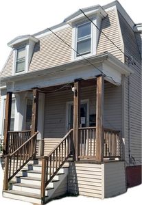 33 Parrott St