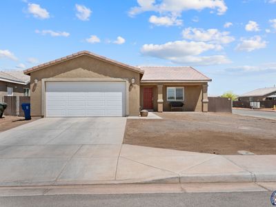 Property at 511 Quail Ct, Imperial, CA