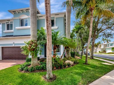 40 Country Lake Circle