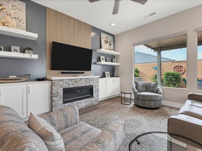 1151 W Graham Dr
