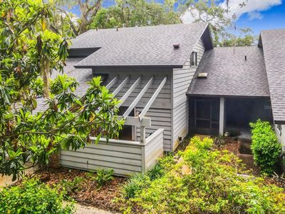 902 Village Green Rd #2