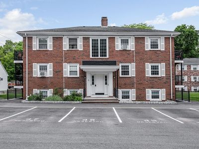 8 Austin Ct #B