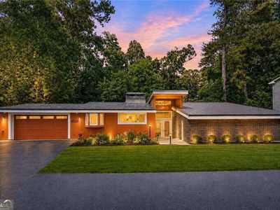 1989 N Ridgeway Rd NE