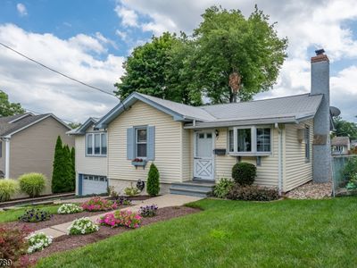 7 OSWEGO AVE