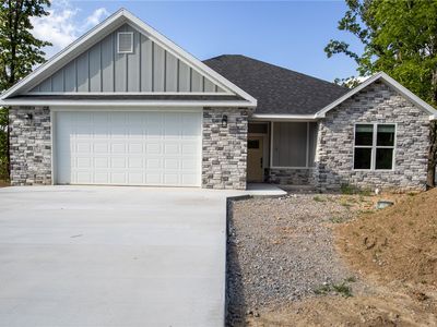 3 Angus Ln