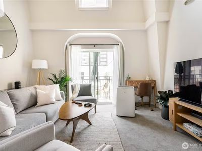 425 Vine Street #725