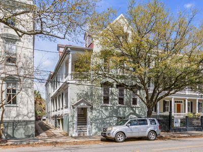 124 Wentworth St