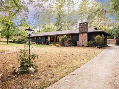 2508 Forest Lawn Dr