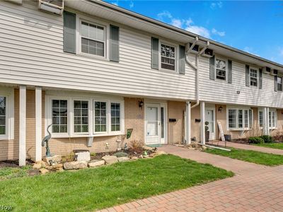 Property at 13 Meadowlawn Dr Unit 2, Mentor, OH