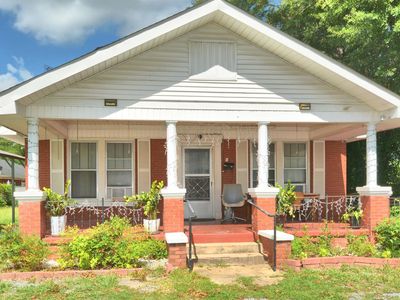 9 S Norton Ave