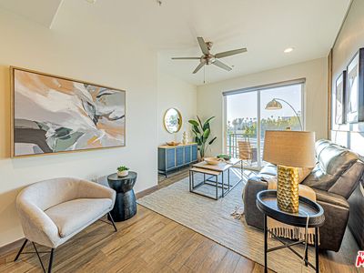 903 S New Hampshire Ave #403