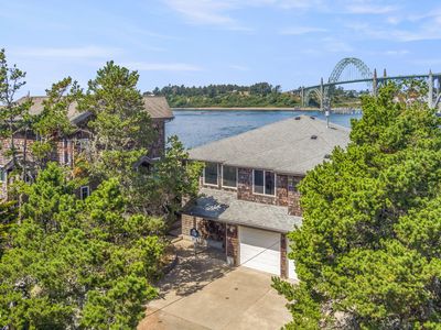 242 SW 27th St