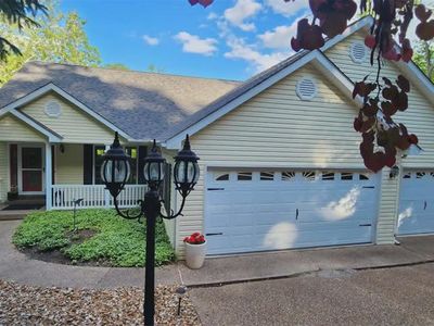 1497 S Lake Sherwood Dr