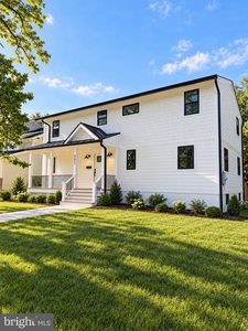 501 Delano Dr SE