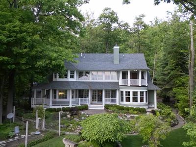 248 Meadows Ln
