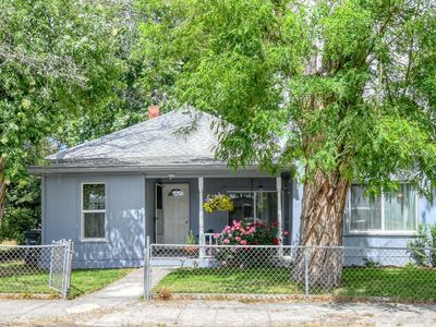 237 SW 2nd St