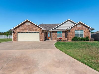 Property at 2305 Crooked Oak Ct, Shawnee, OK