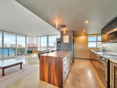 7929 West Dr APT 1501