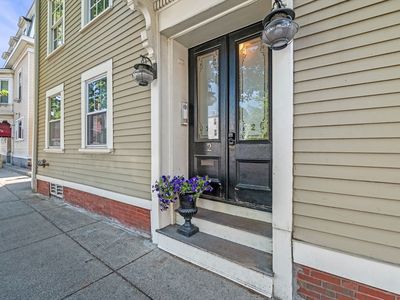 2 Hawthorne Blvd #4