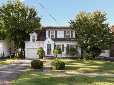407 Berwick Rd S
