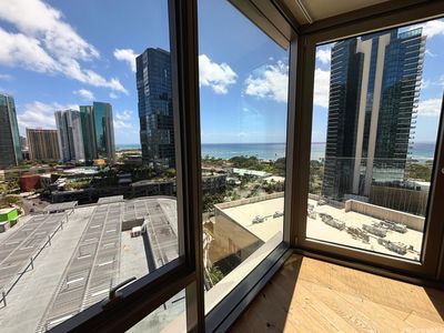 1001 Queen St #1602
