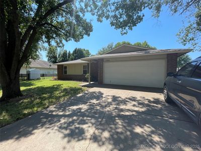 1304 N Narcissus Ave