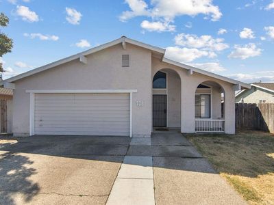 738 Evergreen Way
