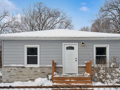 Property at 940 30th St, Bettendorf, IA
