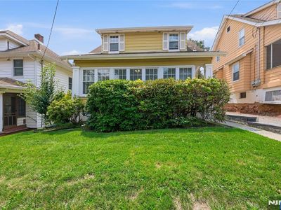 7 Henderson St
