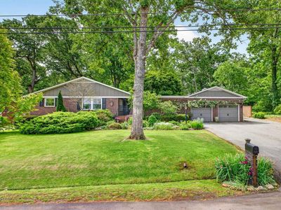 6 Chickasaw Dr