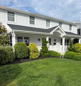 407 N Douglas Ave