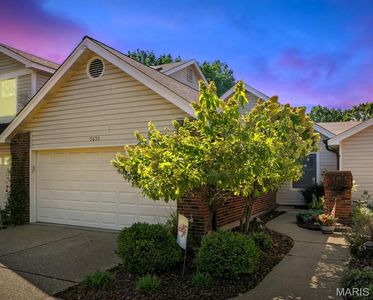 5634 Duchesne Parque Dr