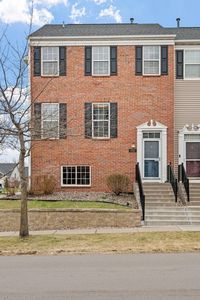 1751 Grove Dr