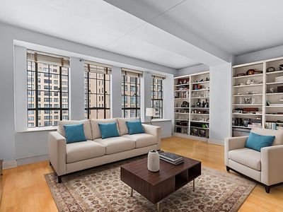 340 W 57th St APT 8B