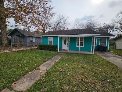 1013 W Snyder St