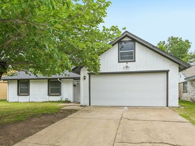 402 W Springdale Ln