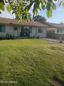Property at 514 Cedar St, Mabton, WA