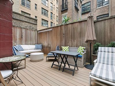 255 W 92nd St APT 1B