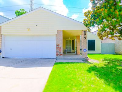 8615 Belle Park Dr