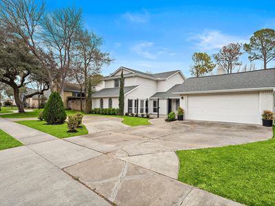 7810 Antoine Dr