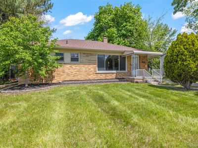 Property at 27230 W Six Mile Rd, Redford, MI