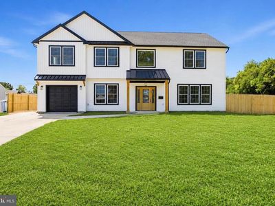 2 Schoolhouse Ln