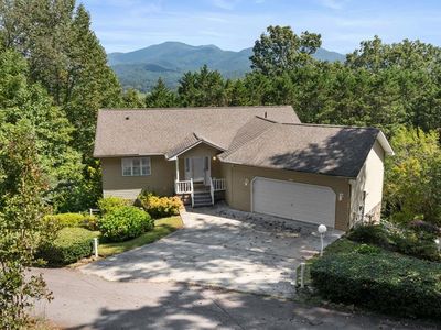 Property at 132 Mountain Cir, Franklin, NC