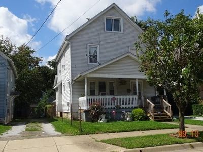 1296 Lakeshore Blvd