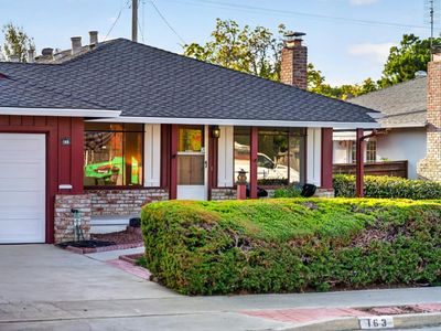 163 Sunset Ave