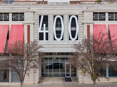 400 W North St APT 814