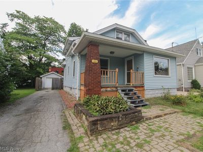122 Maple Dr