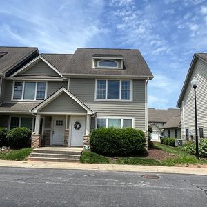 14 Rotunda Cir