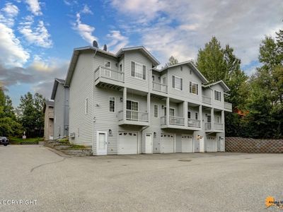 9233 Commons Pl #11