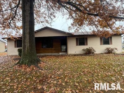 Property at 101 N Lawrence St, De Soto, IL